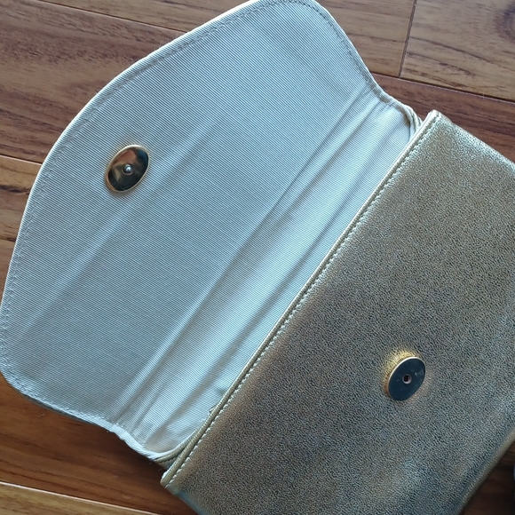🌿Vintage Gold Evening Clutch - Picture 4 of 9